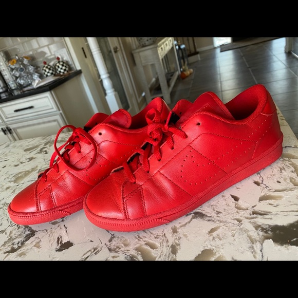 Nike red sneakers - Picture 2 of 2